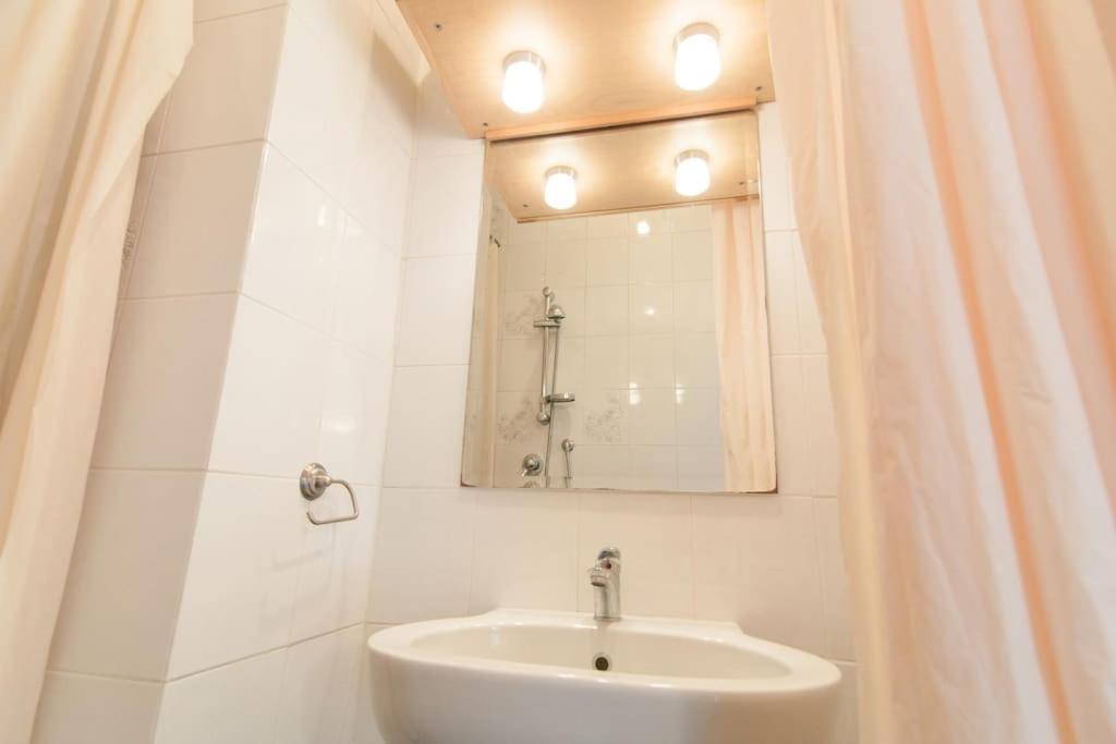 Romantic Apt In San Frediano Флоренция Екстериор снимка